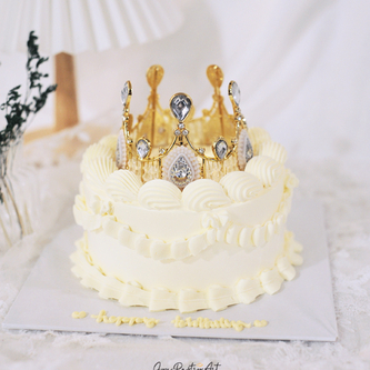 Crown Cake - Vintage 6"